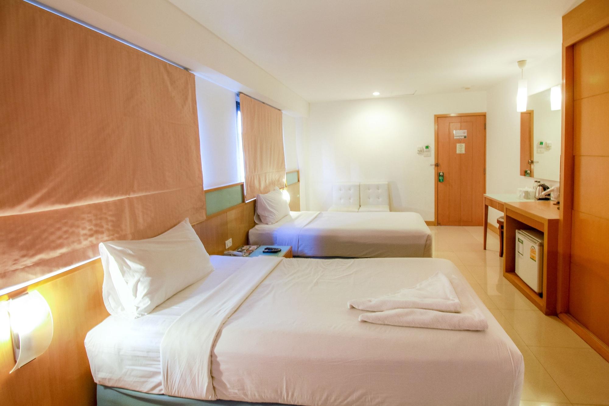 Ten Stars Hotel Bangkok Ngoại thất bức ảnh