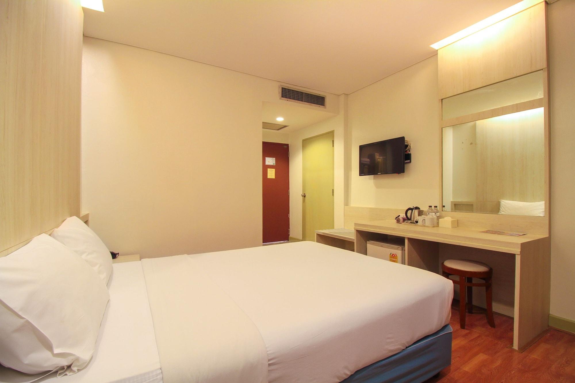 Ten Stars Hotel Bangkok Ngoại thất bức ảnh