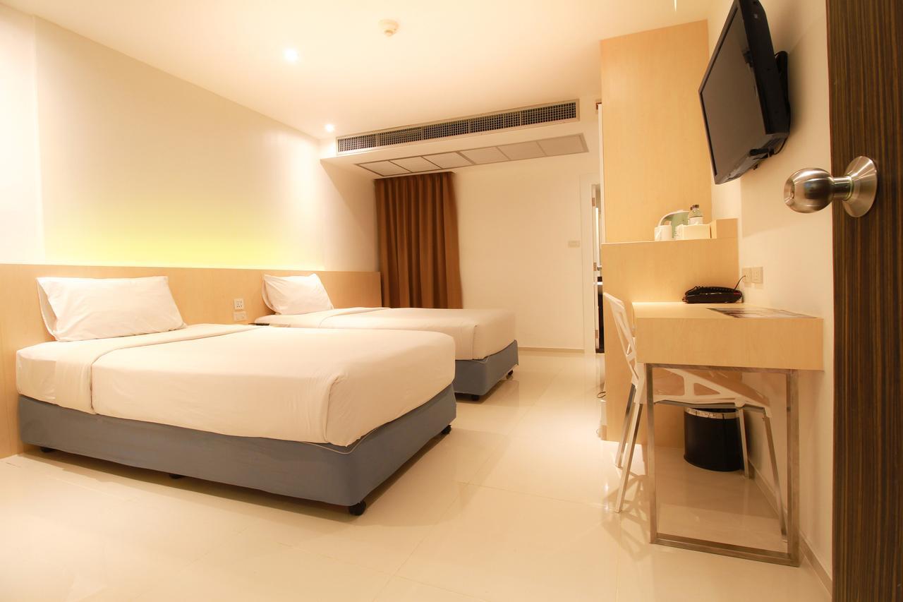 Ten Stars Hotel Bangkok Ngoại thất bức ảnh