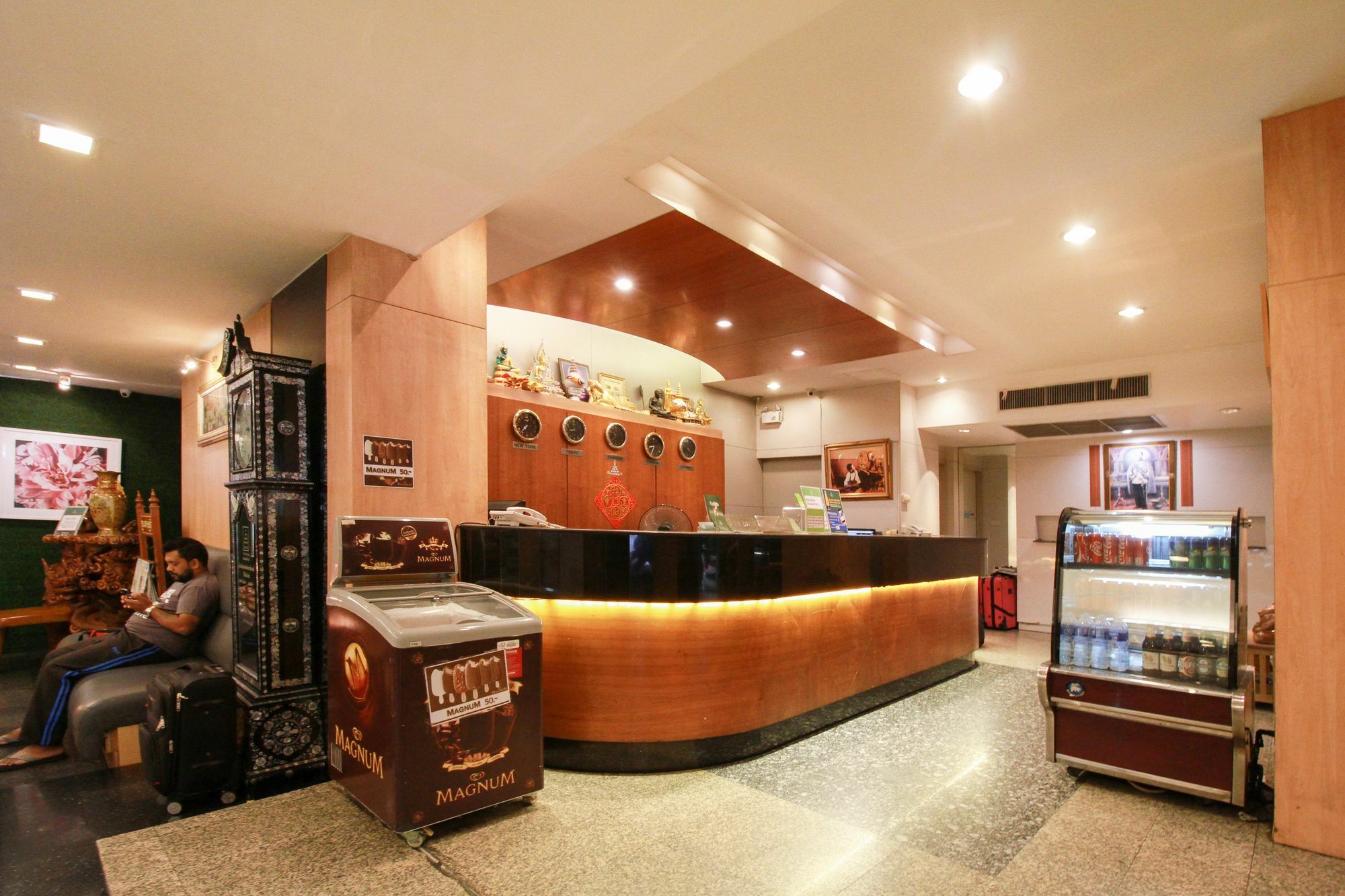 Ten Stars Hotel Bangkok Ngoại thất bức ảnh