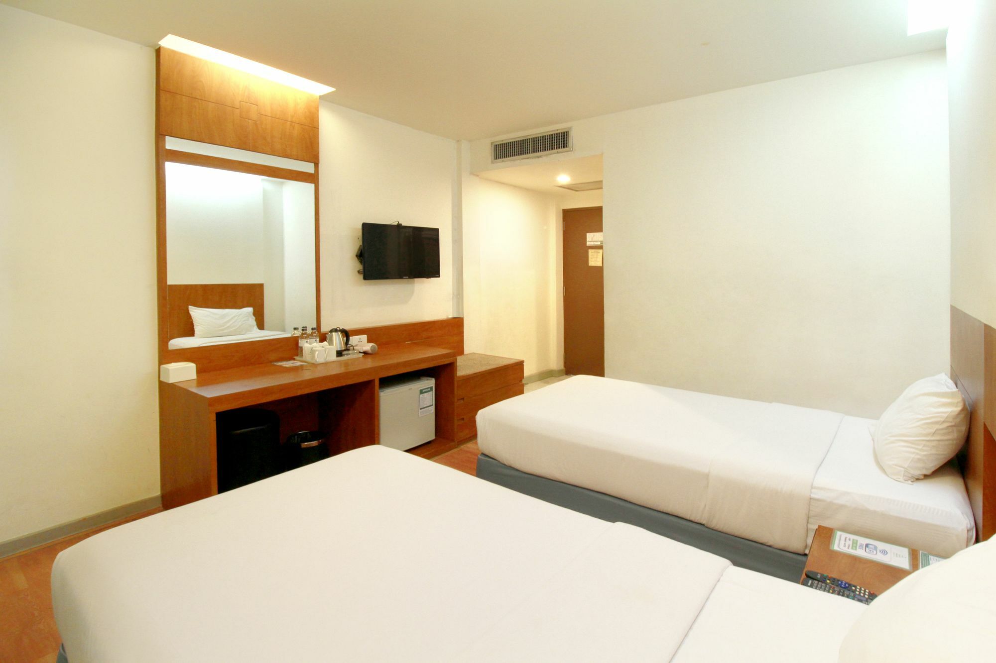 Ten Stars Hotel Bangkok Ngoại thất bức ảnh